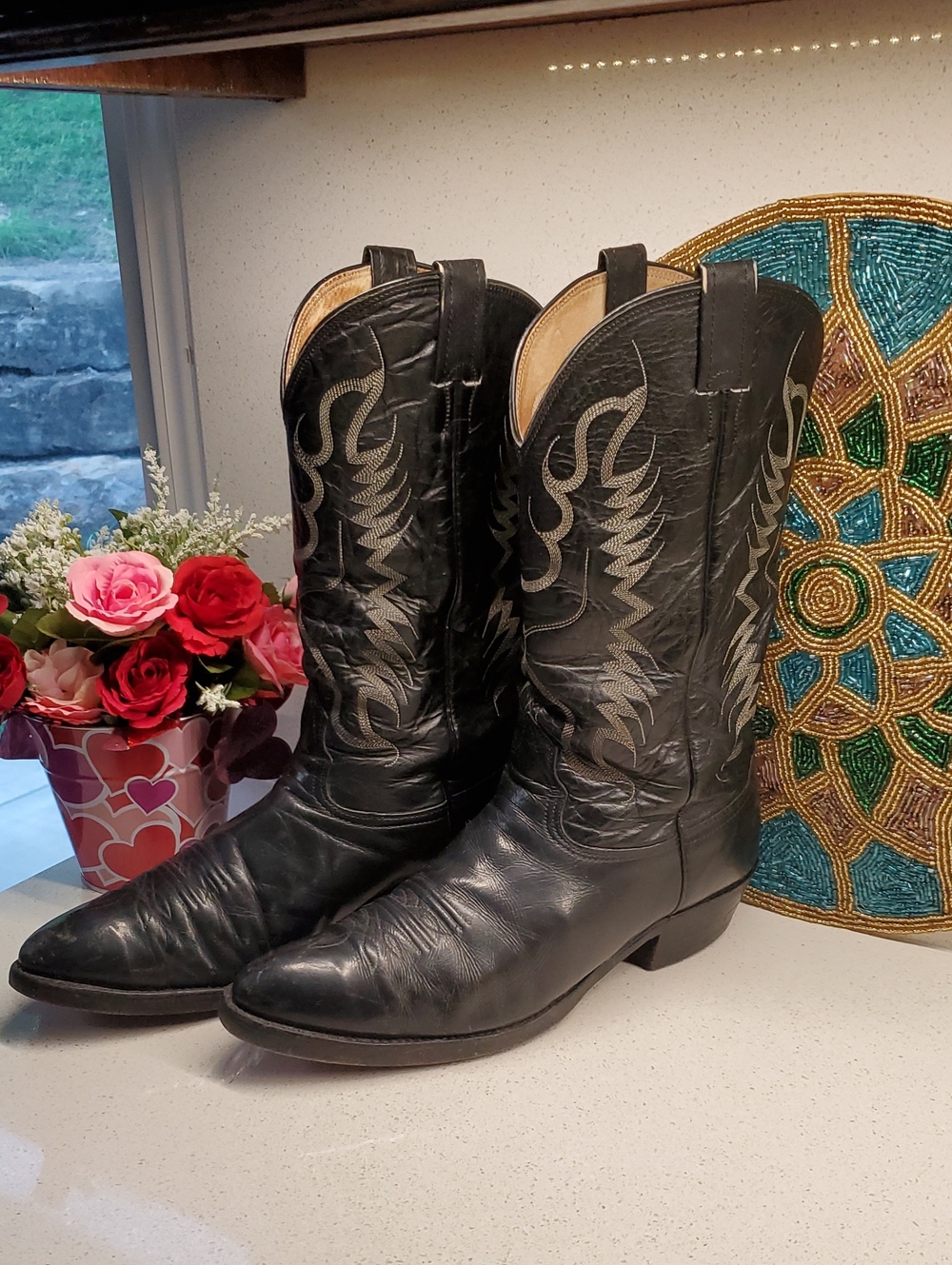 Vintage NOCONA Men's Western Cowboy Boots - Stylish Embroidered Shaft (sz 11D)